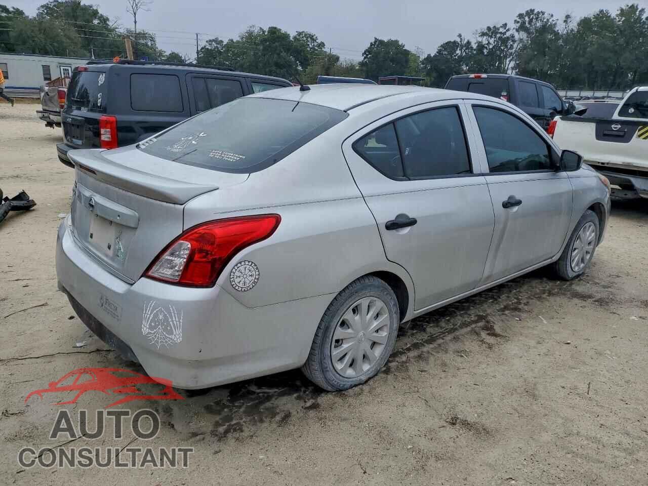 NISSAN VERSA 2019 - 3N1CN7AP3KL824490