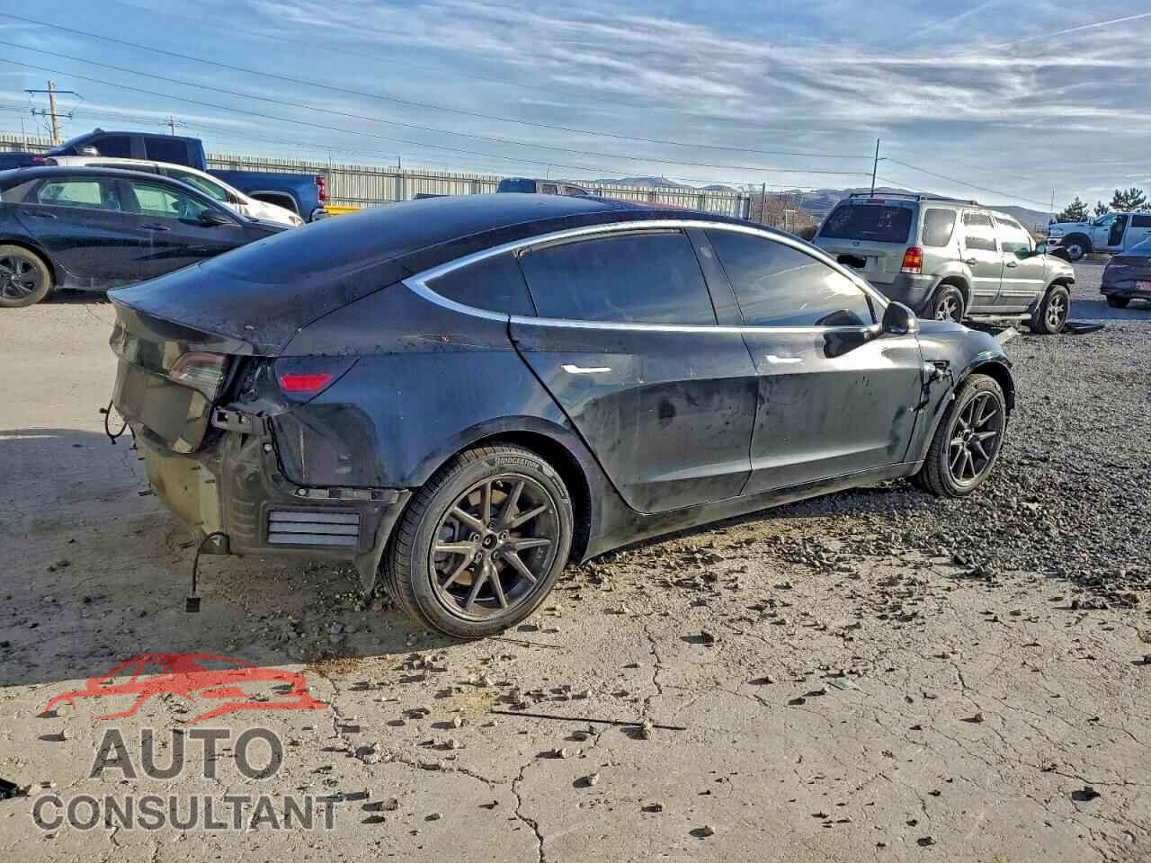 TESLA MODEL 3 2018 - 5YJ3E1EA8JF095240