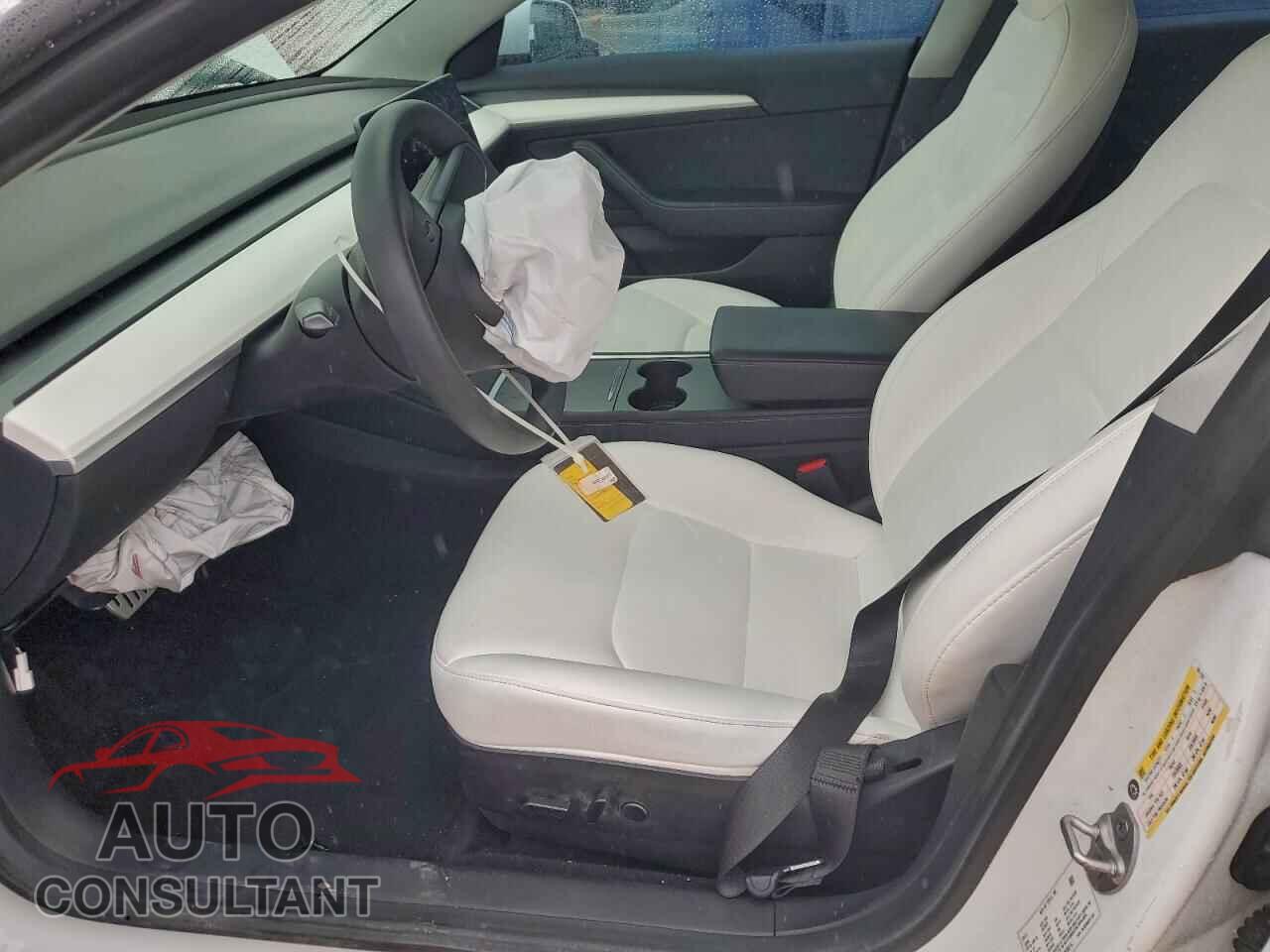 TESLA MODEL 3 2021 - 5YJ3E1EC0MF061167