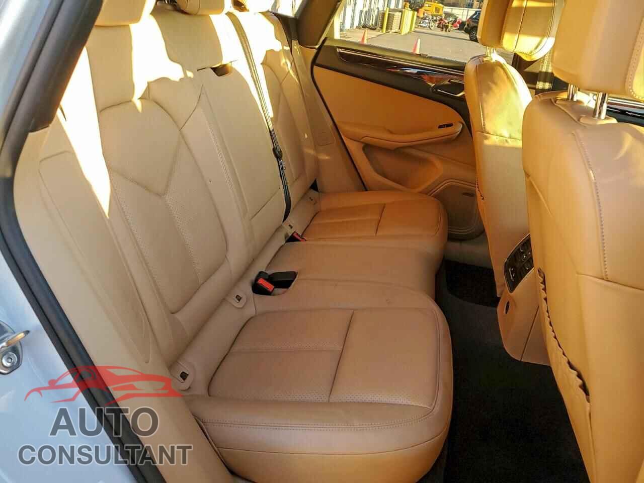 PORSCHE MACAN 2017 - WP1AB2A58HLB15720
