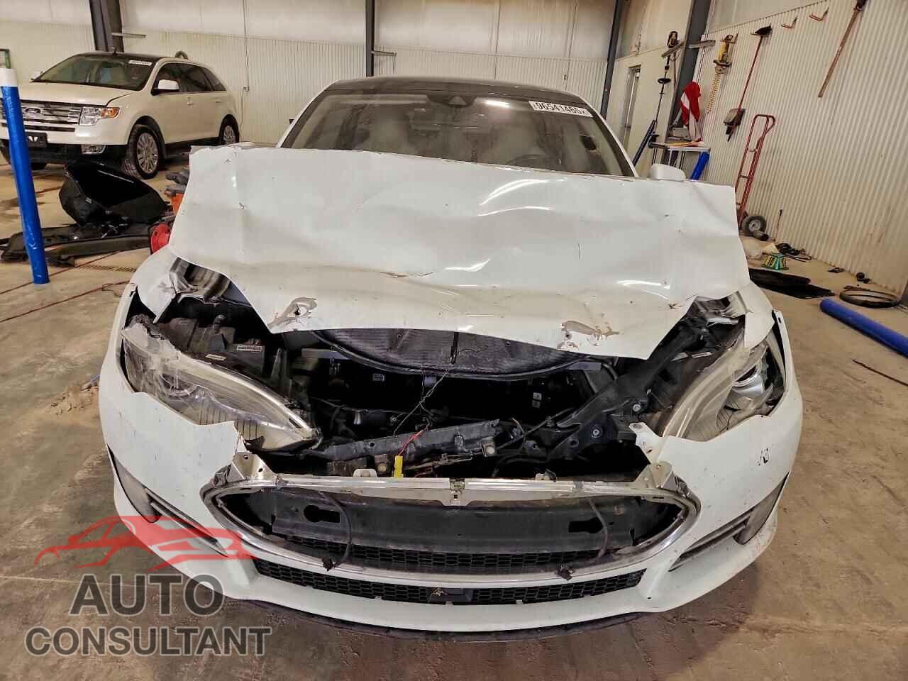 TESLA MODEL S 2015 - 5YJSA1E25FF108856