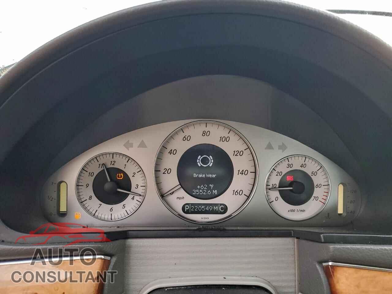 MERCEDES-BENZ E-CLASS 2009 - WDBUF56X39B384843