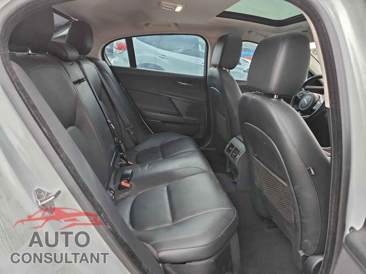 JAGUAR XE 2017 - SAJAH4BV5HA946714