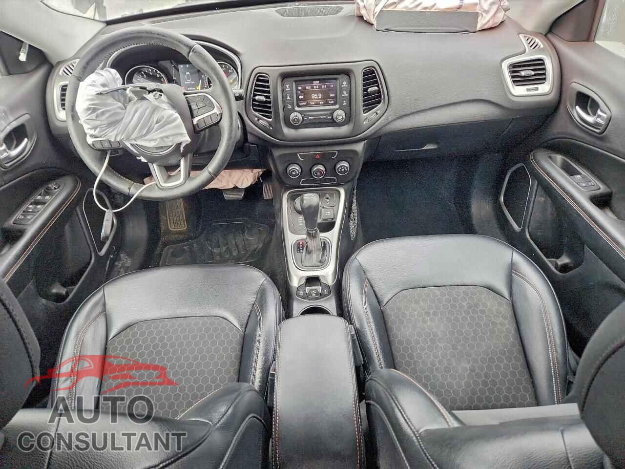 JEEP COMPASS 2017 - 3C4NJDBB7HT665632