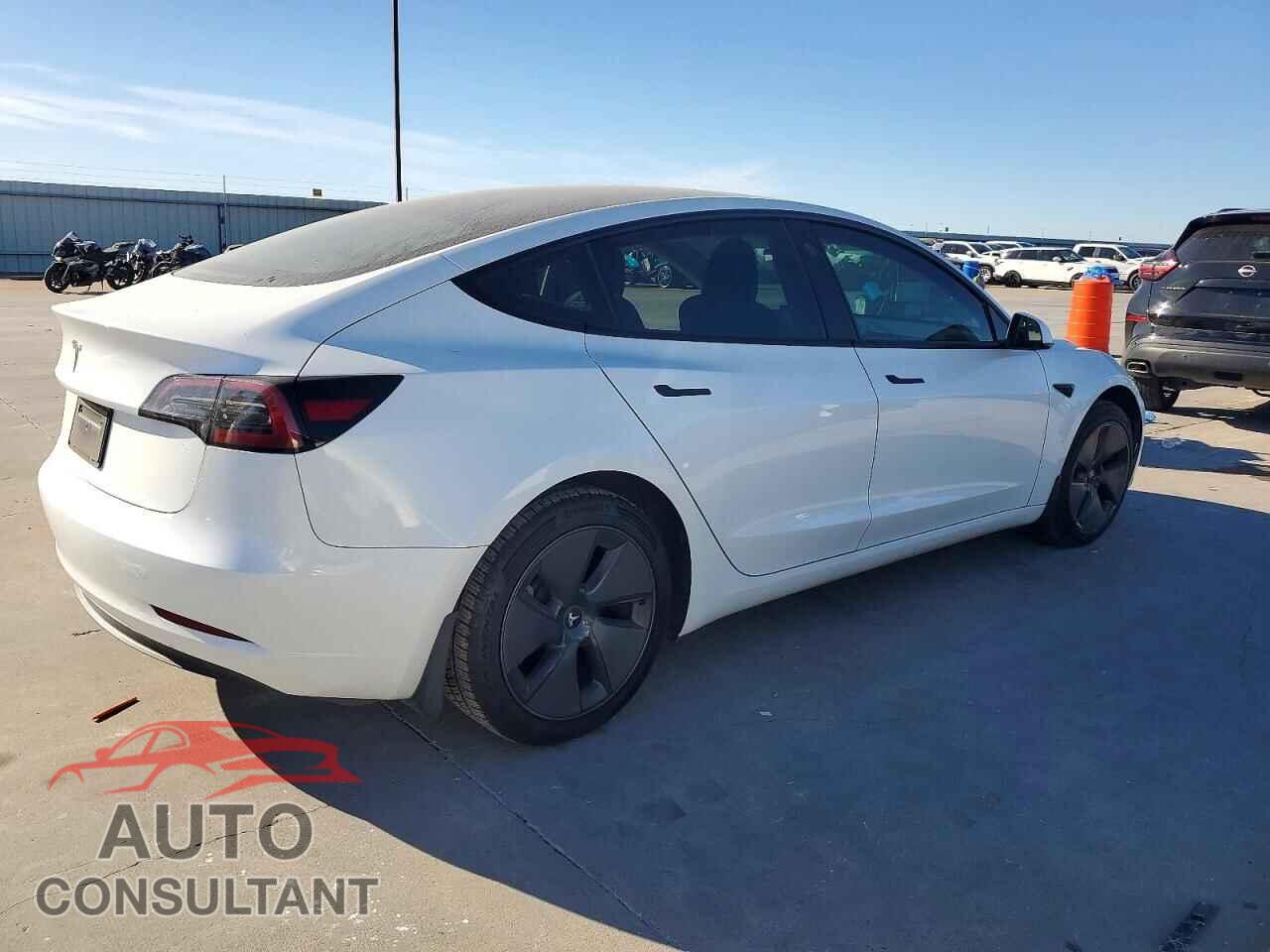 TESLA MODEL 3 2023 - 5YJ3E1EA5PF606086