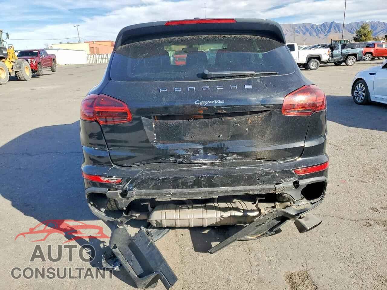 PORSCHE CAYENNE 2017 - WP1AA2A22HKA91042
