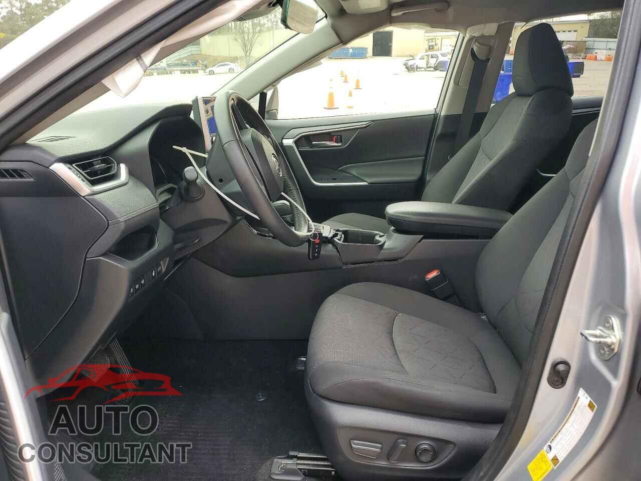 TOYOTA RAV4 2023 - JTMP1RFV8PD094442