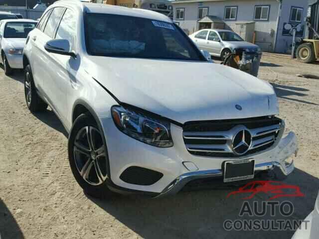 MERCEDES-BENZ GLC300 2017 - WDC0G4JB9HF118652