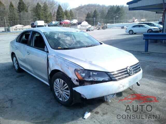 VOLKSWAGEN PASSAT 2015 - 1VWAT7A31FC042596
