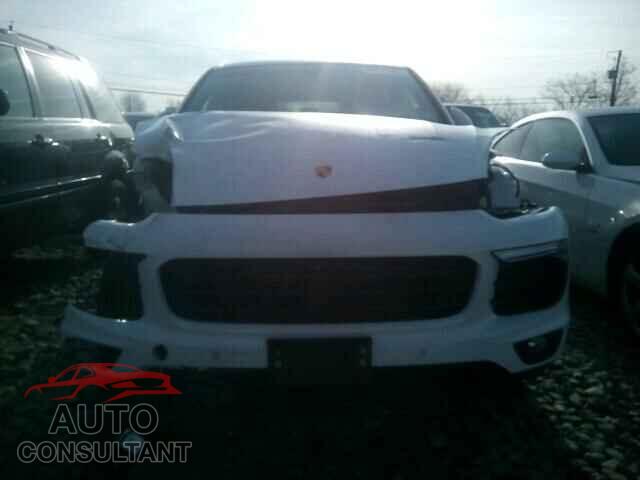 PORSCHE CAYENNE 2016 - WP1AA2A25GLA05103