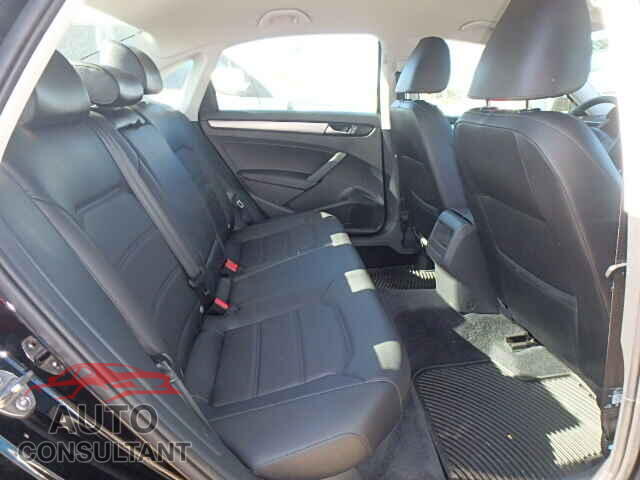 VOLKSWAGEN PASSAT 2015 - 1VWAT7A31FC020064