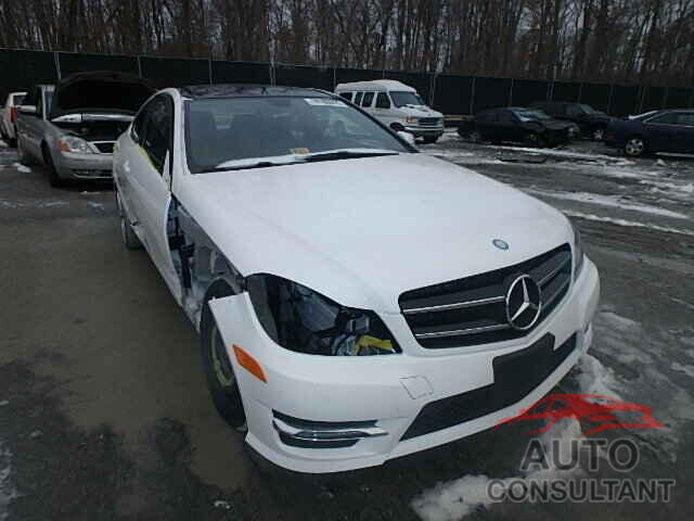 MERCEDES-BENZ C250 2015 - WDDGJ4HBXFG369401