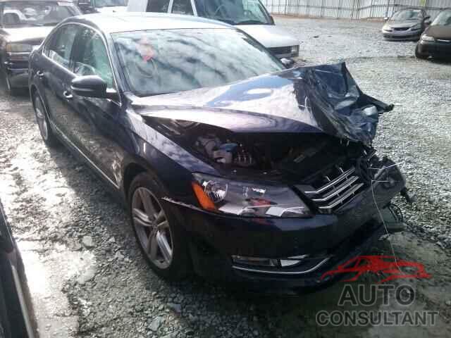 VOLKSWAGEN PASSAT 2015 - 1VWCV7A39FC034362