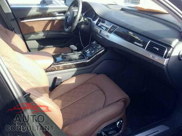 AUDI A8 2017 - WAUK3AFD1HN007776