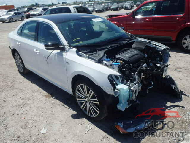 VOLKSWAGEN PASSAT 2015 - 1VWBS7A36FC028605
