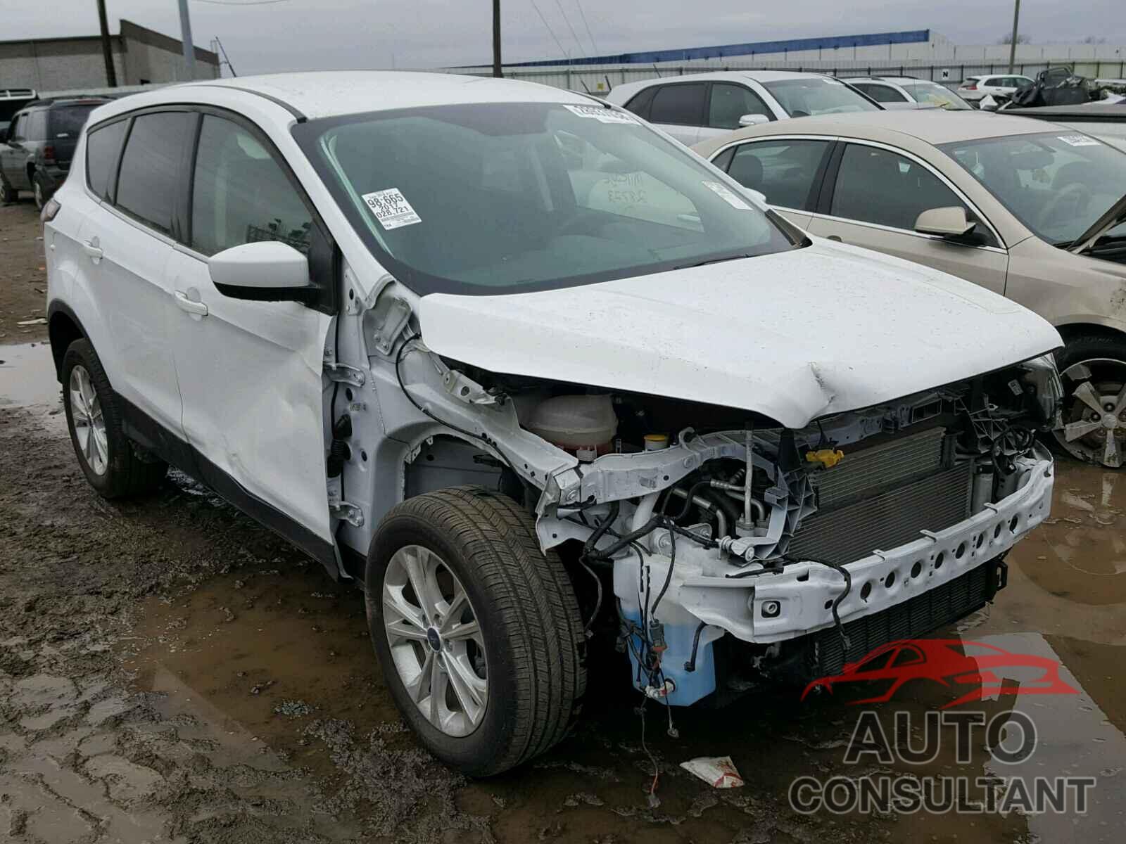 FORD ESCAPE 2017 - 1FMCU0GD5HUD45146