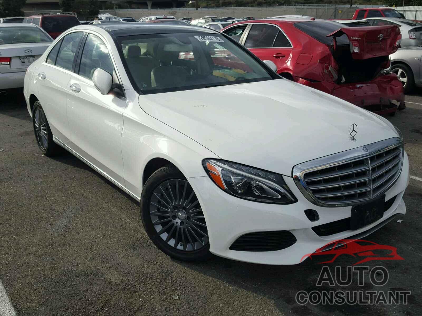 MERCEDES-BENZ C300 2015 - 55SWF4JB1FU044923