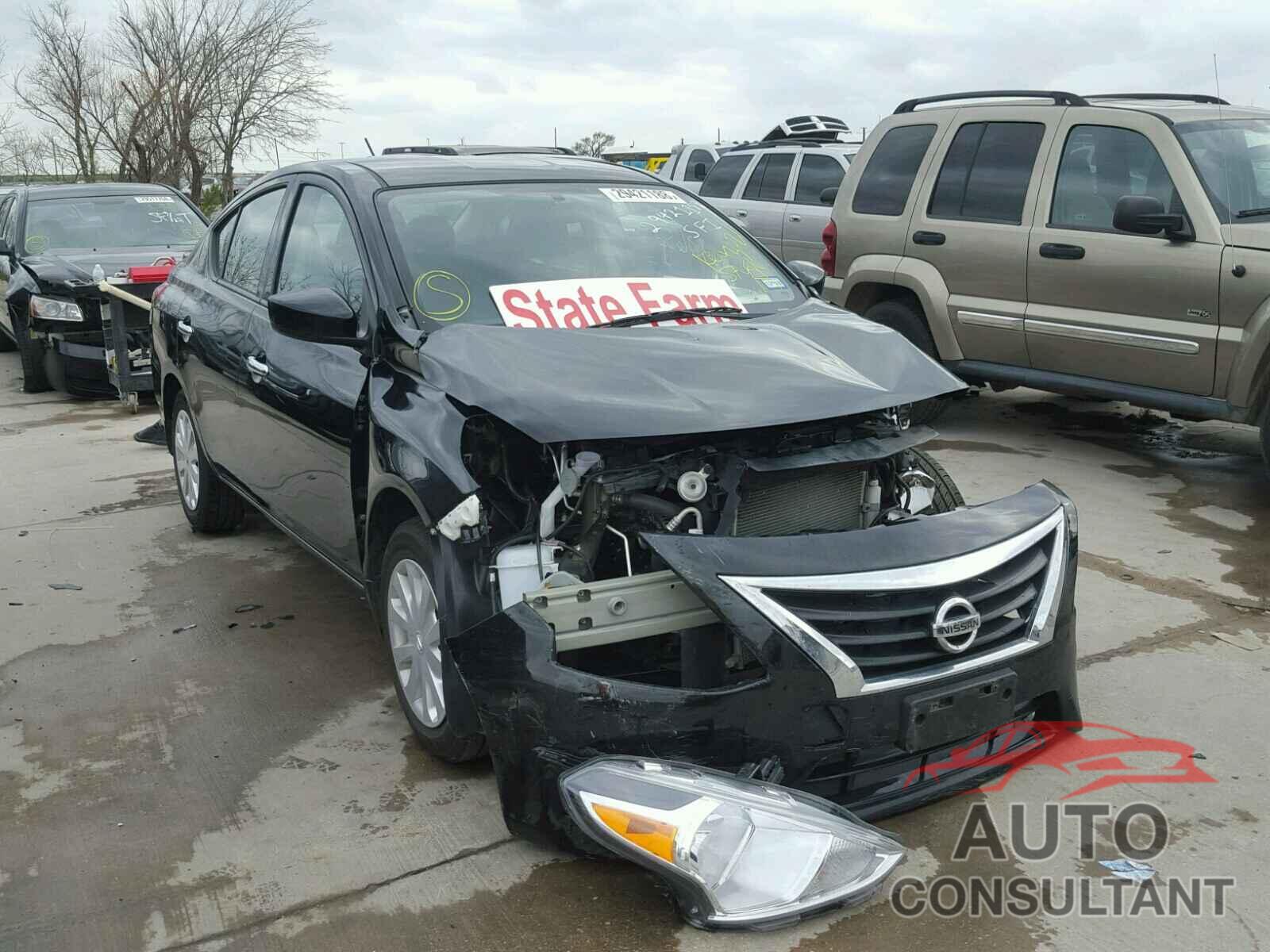 NISSAN VERSA 2017 - 3N1CN7AP0HL820843