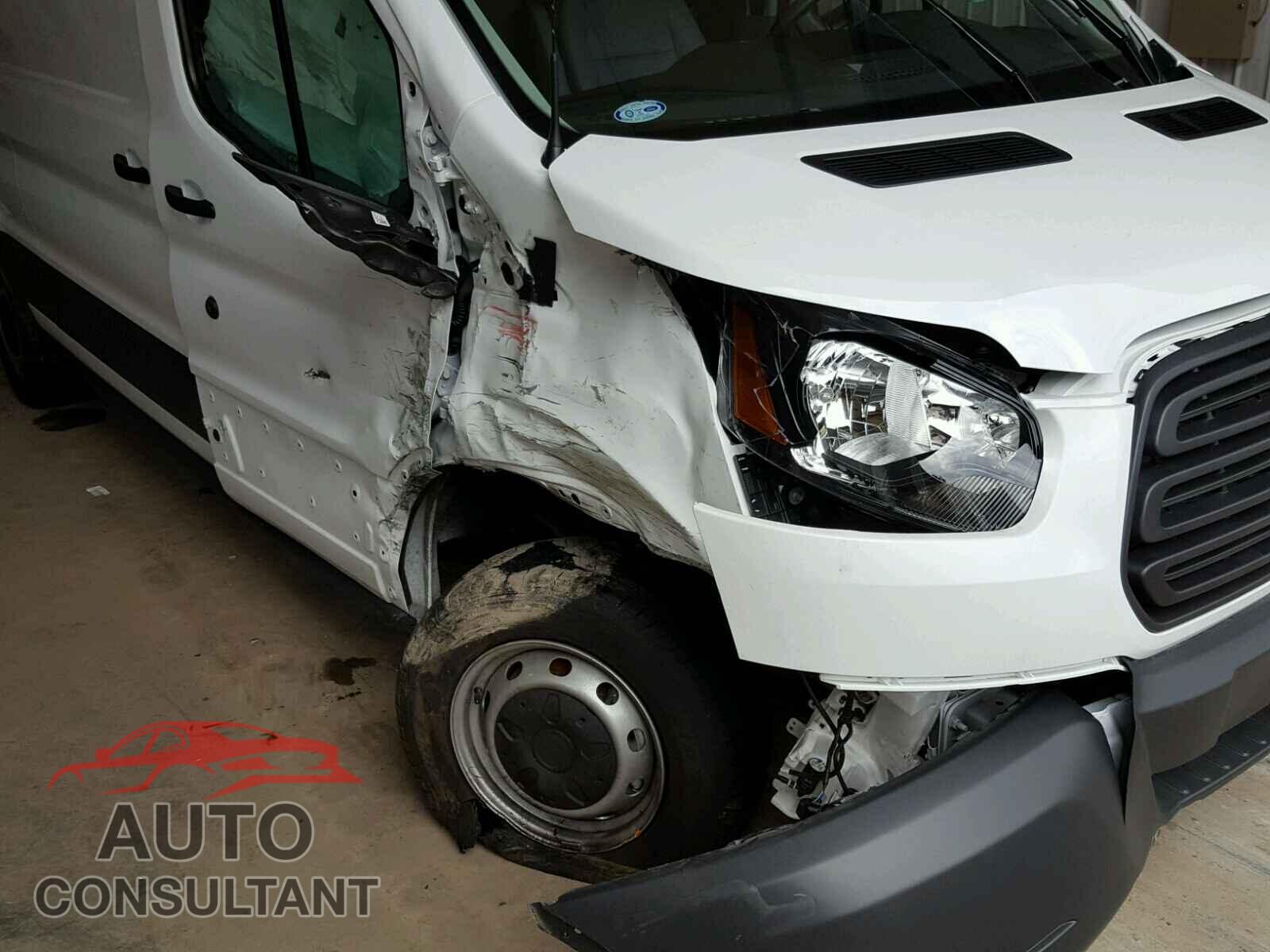 FORD TRANSIT CO 2017 - 1FTYR2CM4HKB25103