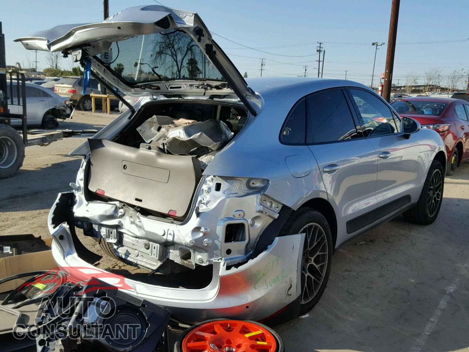 PORSCHE MACAN 2015 - WP1AB2A5XFLB61417