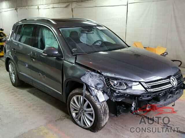 VOLKSWAGEN TIGUAN 2016 - WVGAV7AX2GW030968