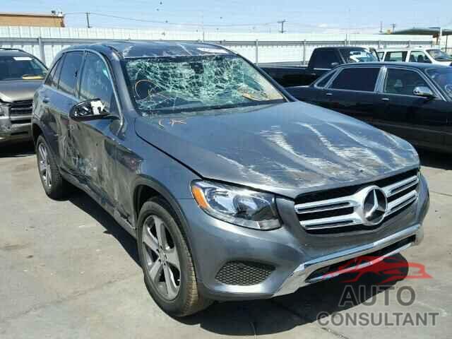 MERCEDES-BENZ GLC300 2016 - WDC0G4JB0GF052815