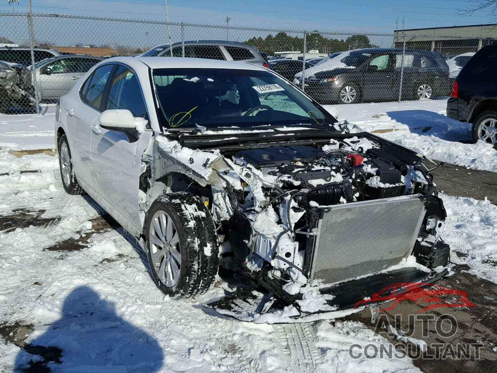 TOYOTA CAMRY 2018 - 4T1B11HK5JU518225