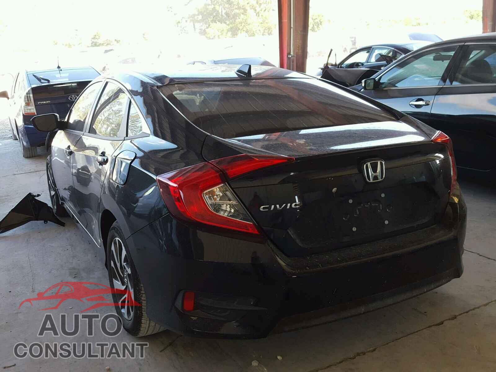 HONDA CIVIC 2017 - 19XFC2F70HE052832
