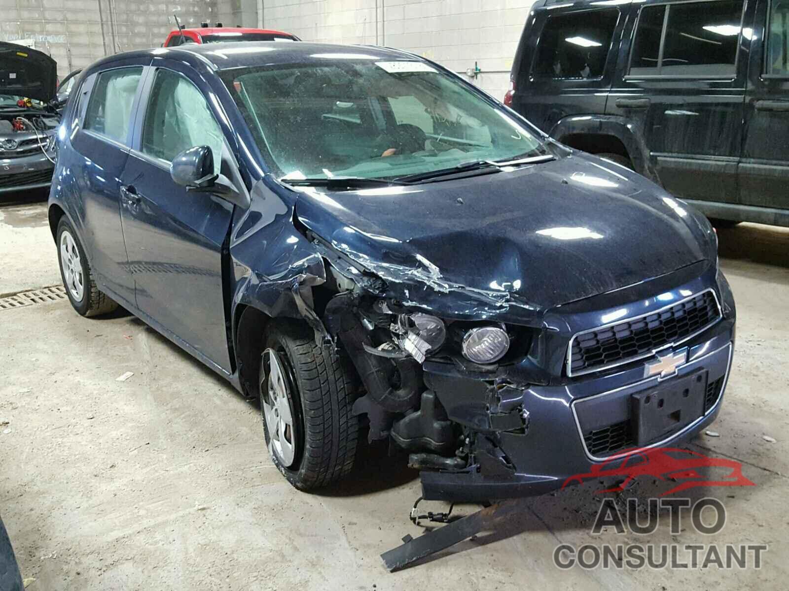 CHEVROLET SONIC 2015 - 1G1JA6SH9F4180113