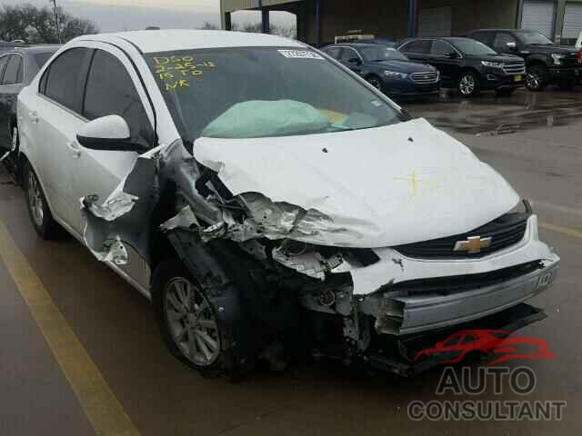 CHEVROLET SONIC 2017 - 1G1JD5SH6H4102134