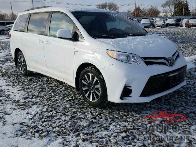 TOYOTA SIENNA 2018 - 5TDJZ3DC8JS192072