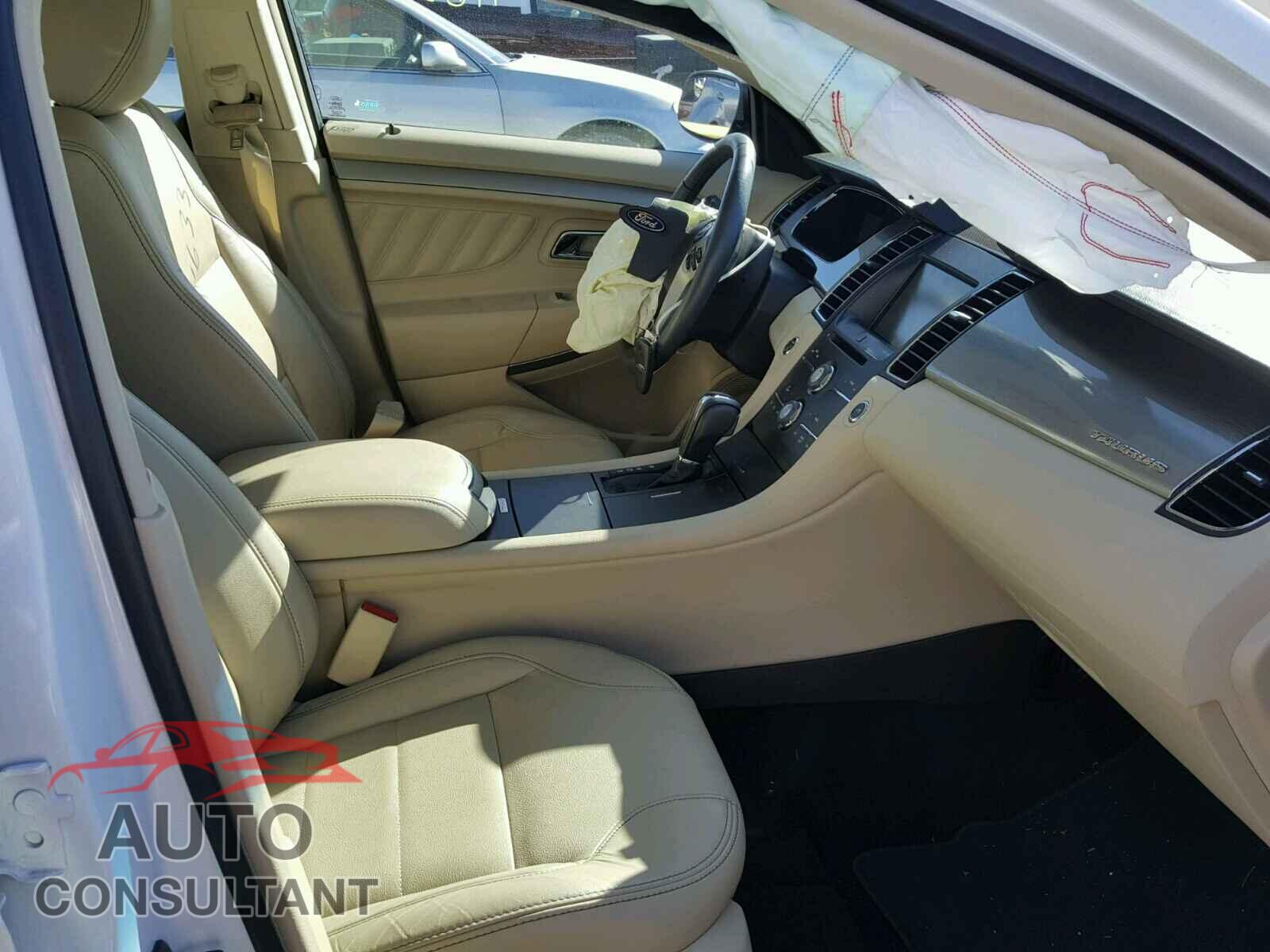 FORD TAURUS 2015 - 1FAHP2E82FG206077