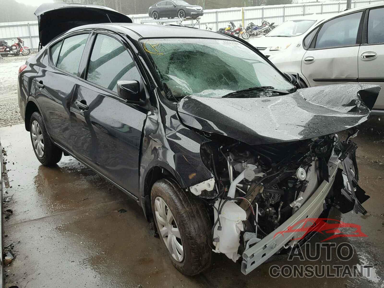NISSAN VERSA 2017 - 3N1CN7APXHL822180