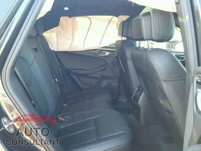 PORSCHE MACAN 2017 - WP1AA2A52HLB06529