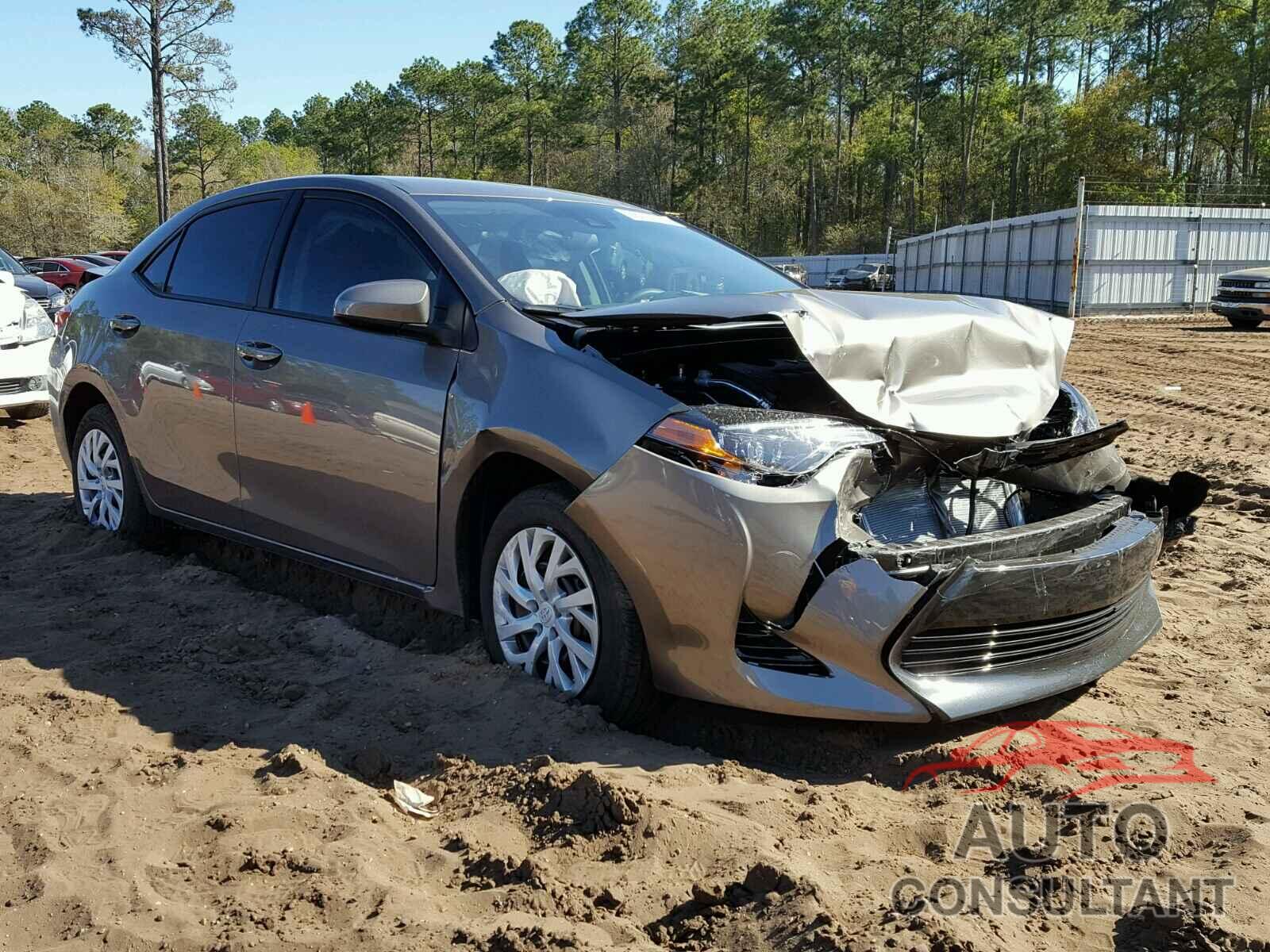 TOYOTA COROLLA 2018 - 5YFBURHE4JP813205