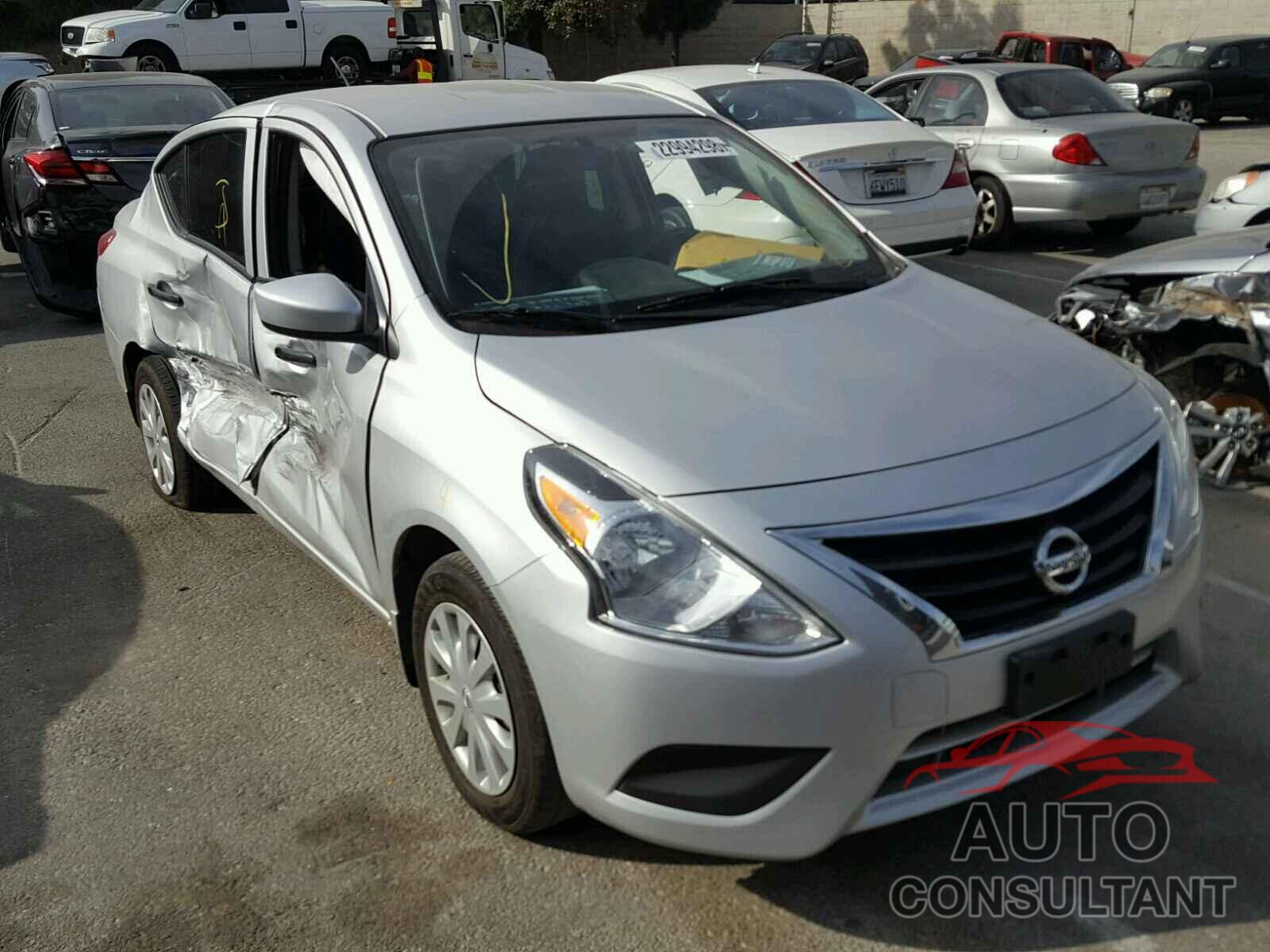NISSAN VERSA 2017 - 3N1CN7AP0HL880363