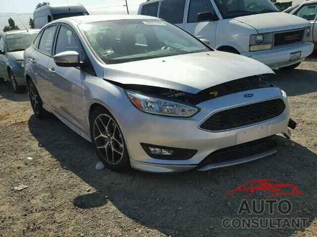 FORD FOCUS 2015 - 1FADP3F26FL294654