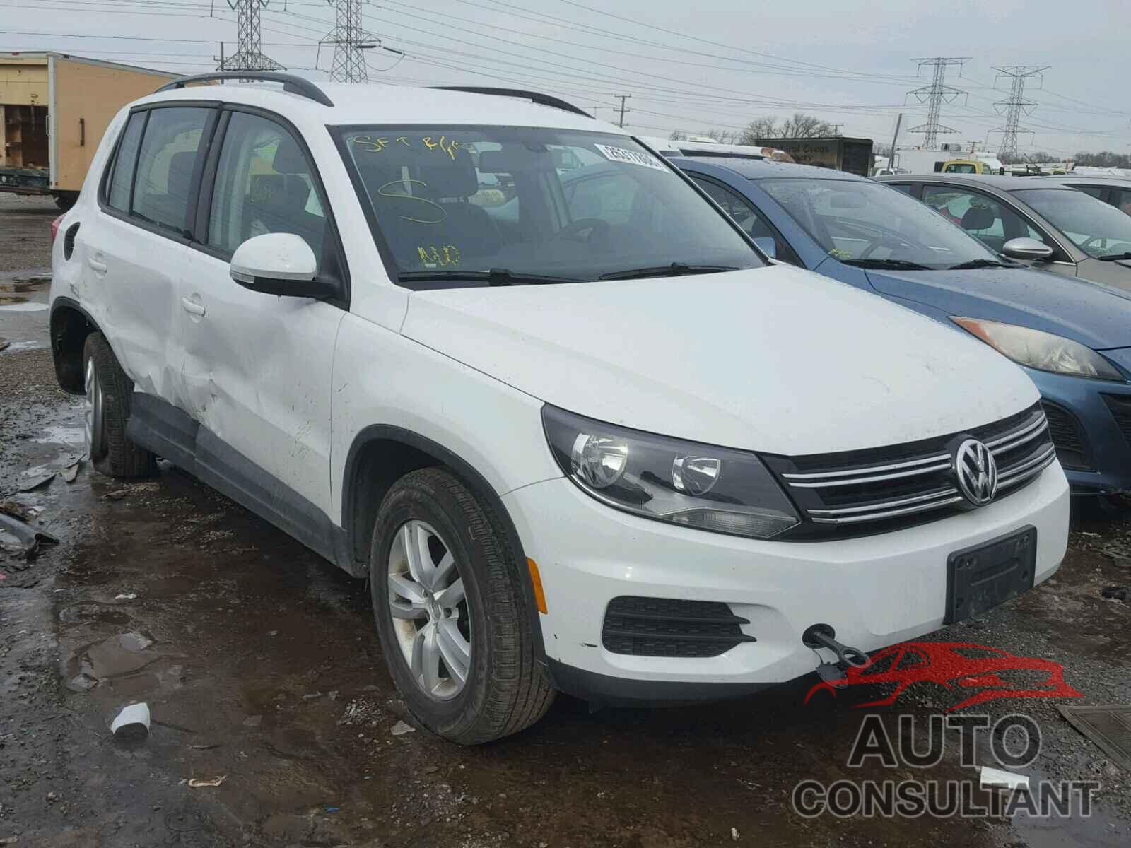 VOLKSWAGEN TIGUAN 2017 - WVGBV7AX2HK005209