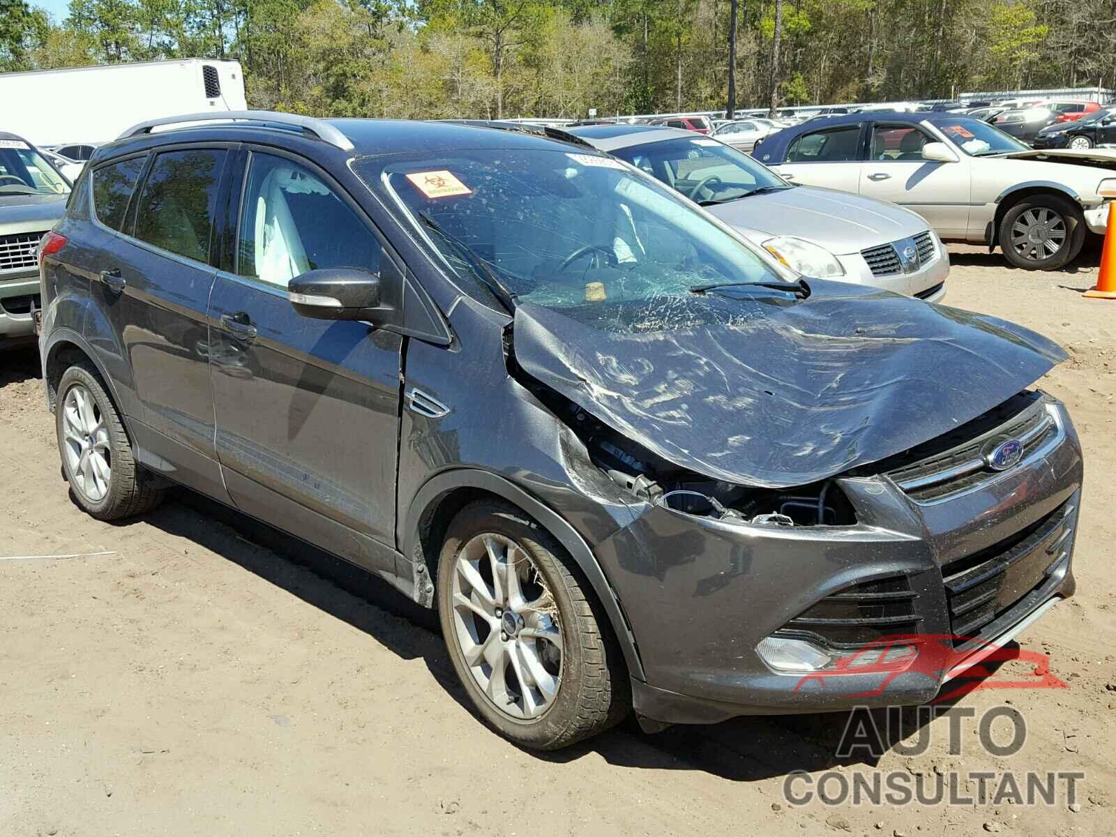 FORD ESCAPE 2015 - 1FMCU0J90FUA49226