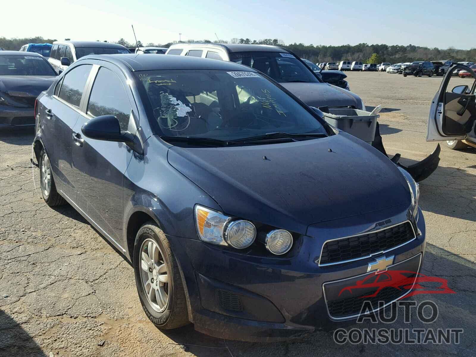 CHEVROLET SONIC 2016 - 1G1JC5SH9G4152687