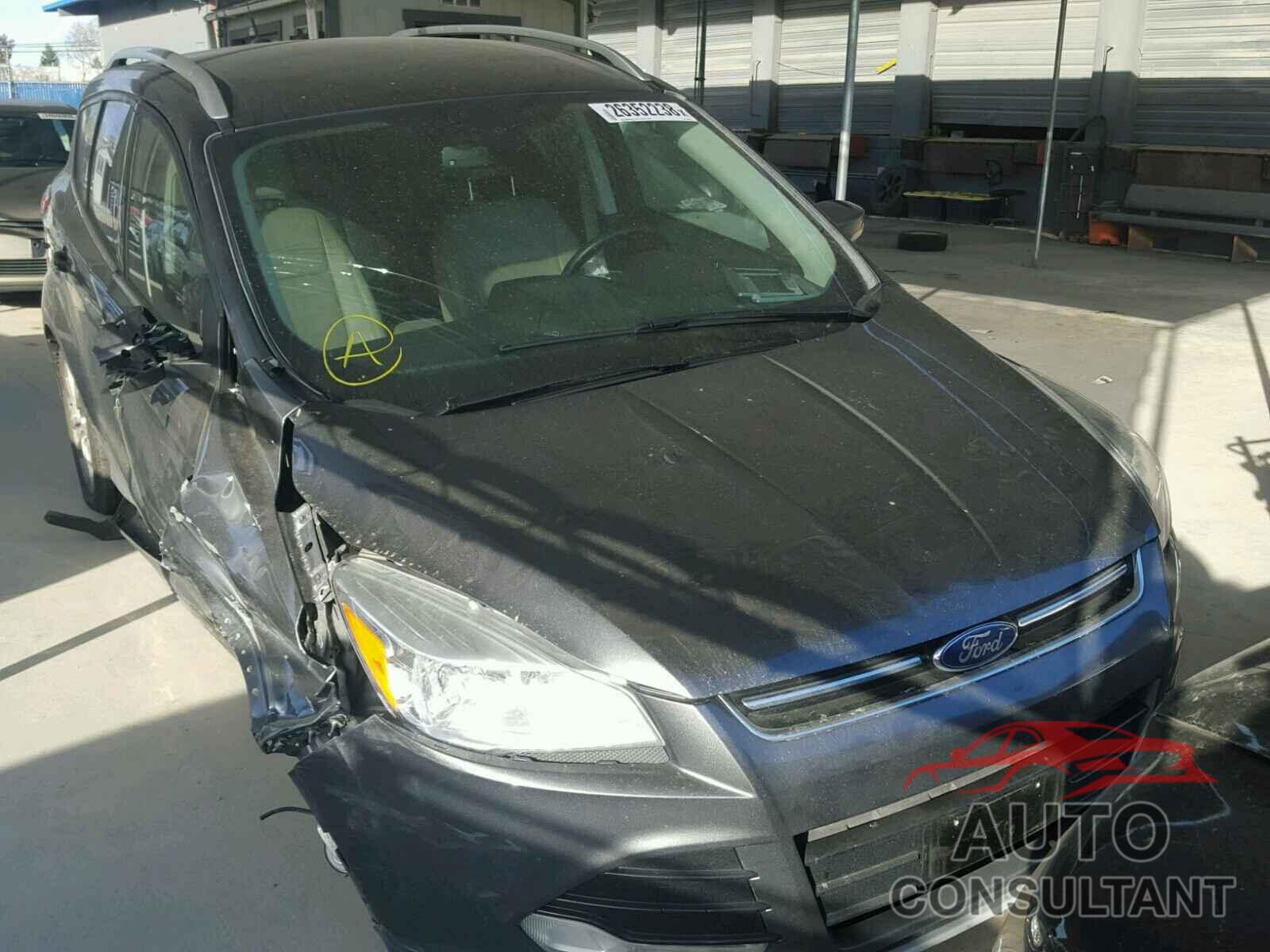 FORD ESCAPE 2015 - 1FMCU9J94FUA20459