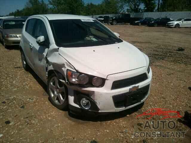 CHEVROLET SONIC 2015 - 1G1JE6SB7F4207616