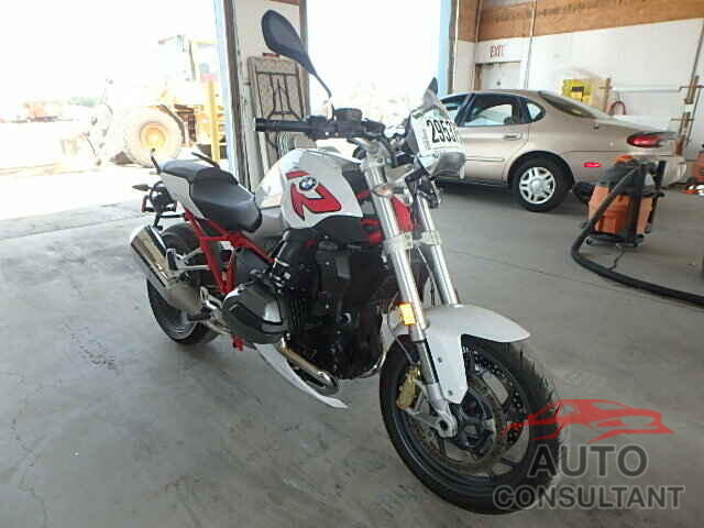 BMW MOTORCYCLE 2015 - WB10A1401FZ196819