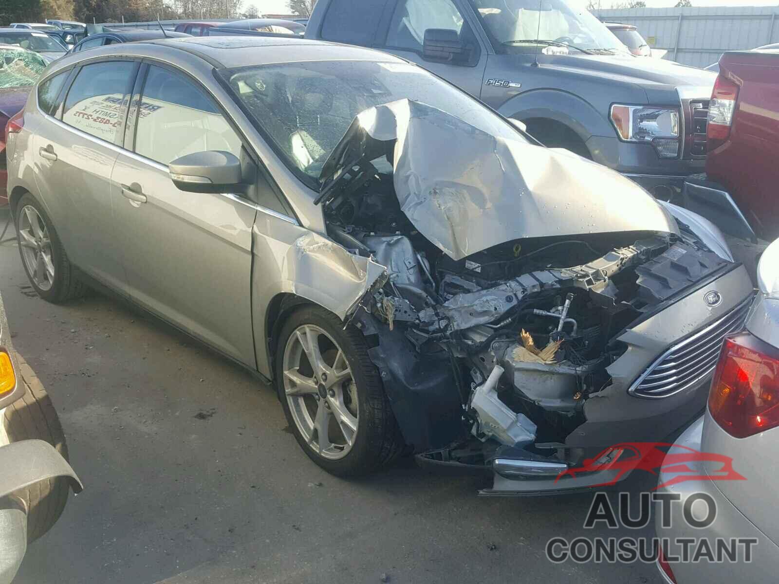 FORD FOCUS 2015 - 1FADP3N20FL333126