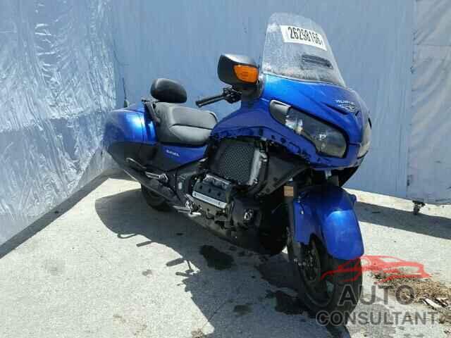 HONDA GL CYCLE 2015 - JH2SC6817FK200409
