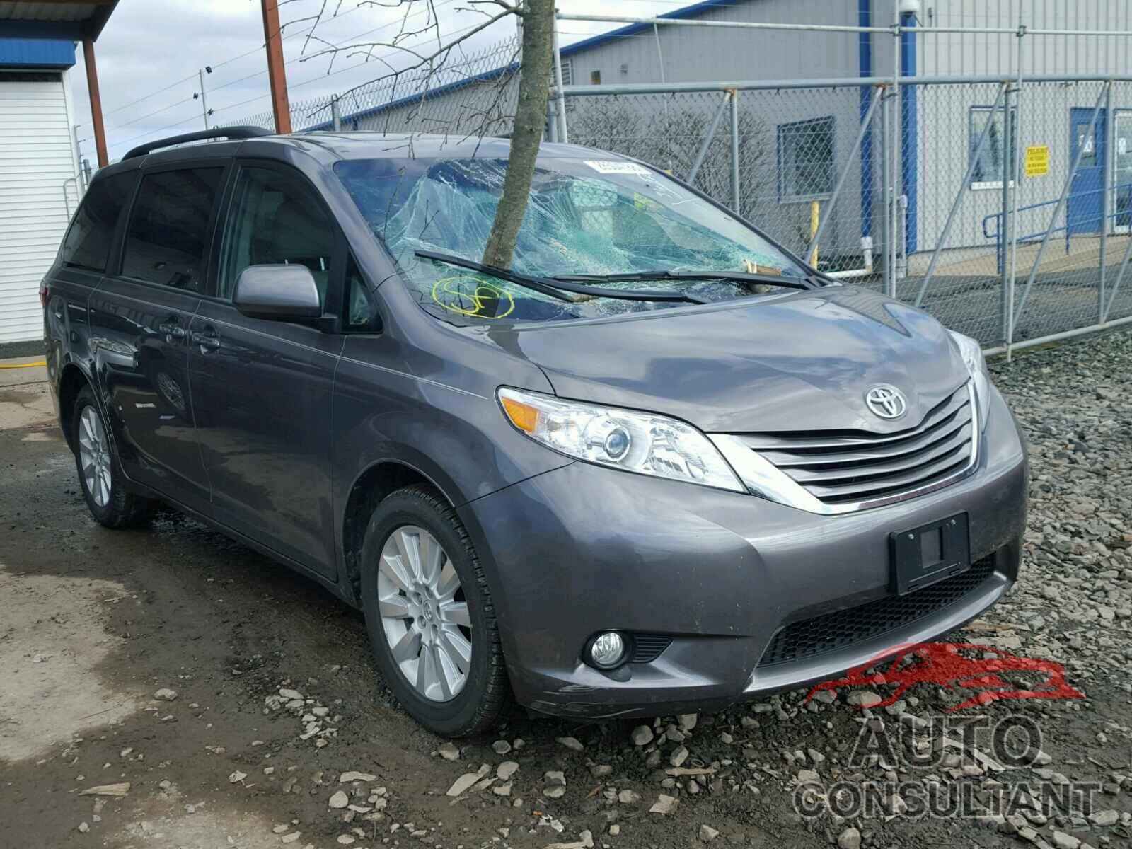 TOYOTA SIENNA 2015 - 5TDDK3DC3FS118678