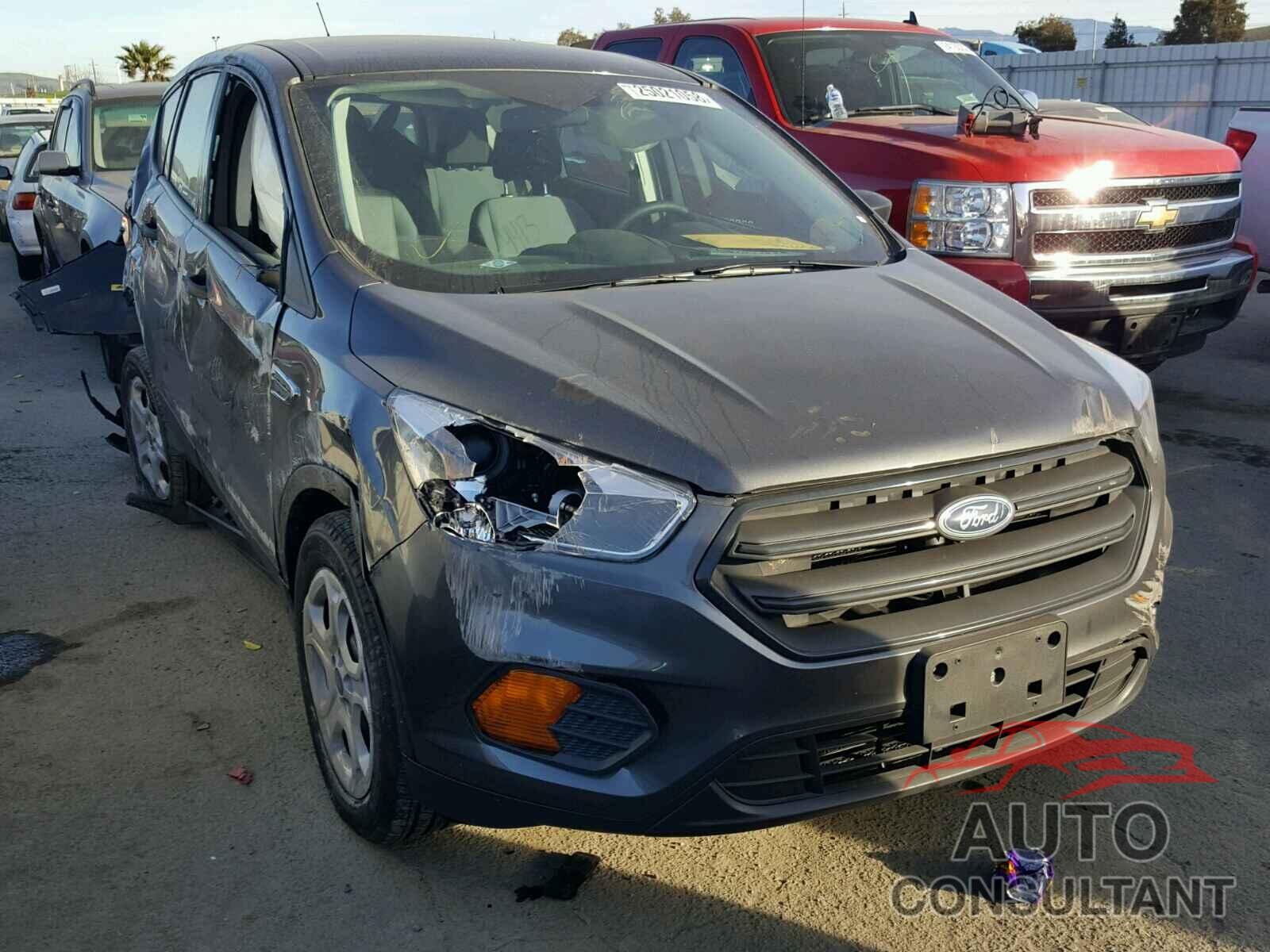 FORD ESCAPE 2017 - 1FMCU0F71HUE74853