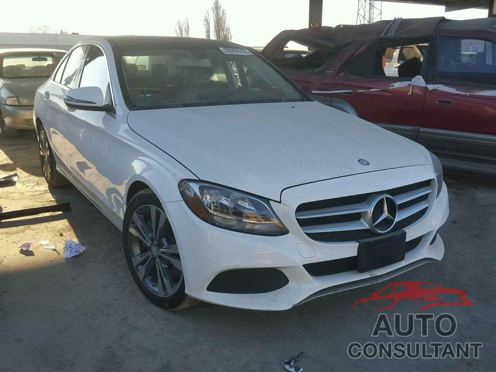 MERCEDES-BENZ C300 2016 - 55SWF4JB2GU171763