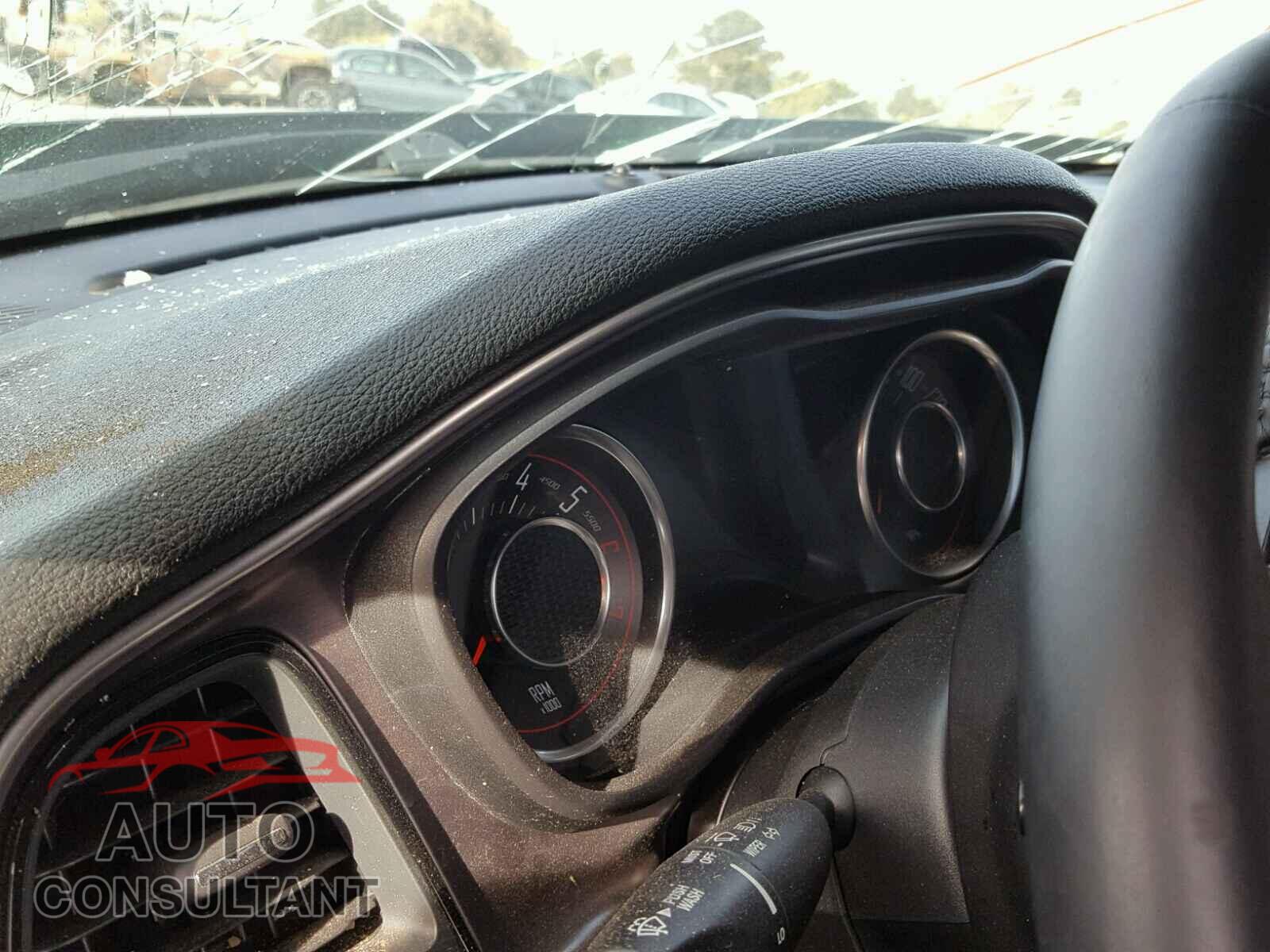 DODGE CHALLENGER 2015 - 2C3CDZAT2FH724523