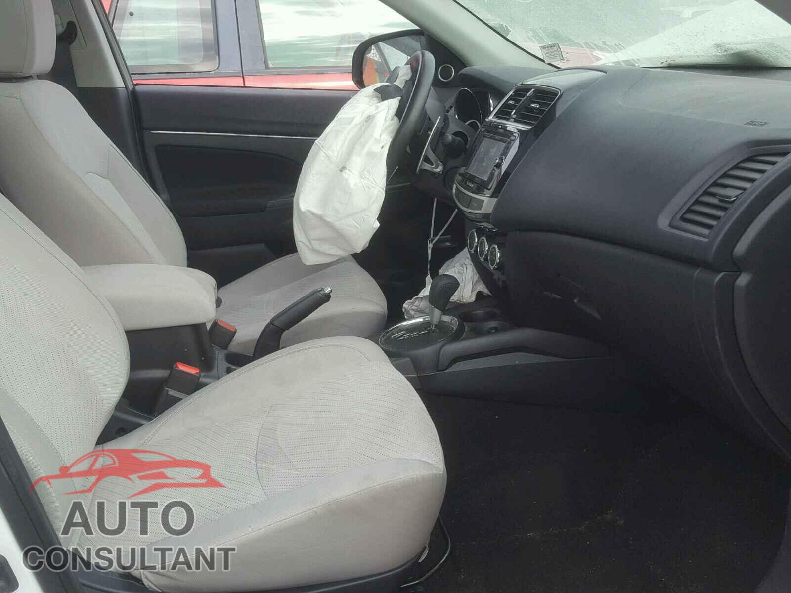 MITSUBISHI OUTLANDER 2015 - 4A4AR4AW9FE026136